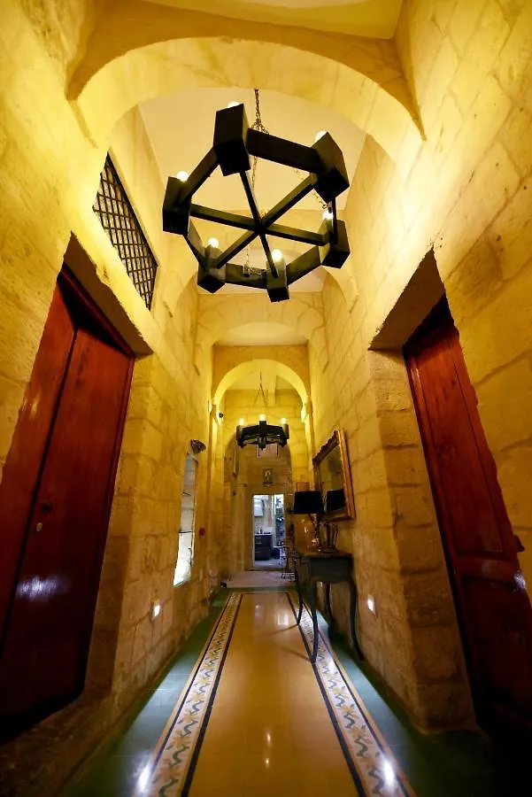 מלון Cospicua The Lodge מלטה