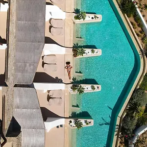 Aegon Retreat Mykonos Town