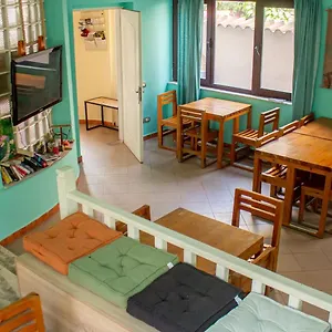 https://the-golden-rooster.albaniahotels.org